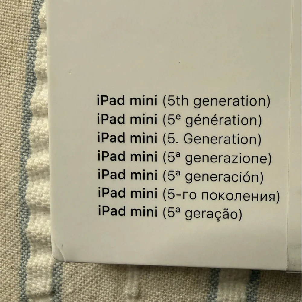 iPad mini Smart Cover 5th generation brand new in sealed box